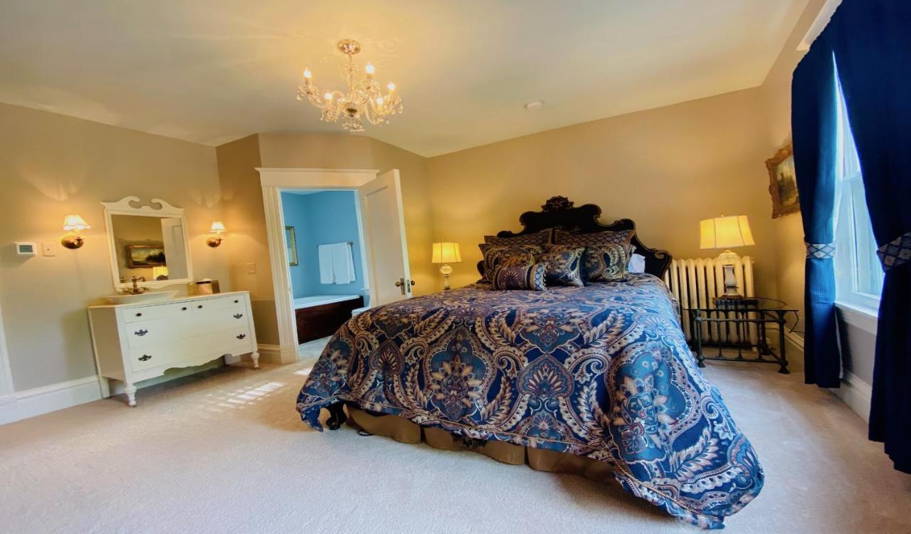 Breese Inn Екстер'єр фото